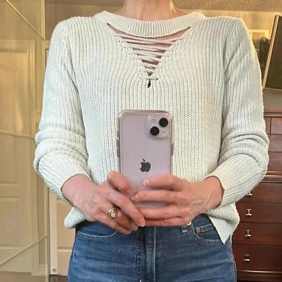 Devoted Sweater Lace Front Keyhole Neckline High Low Hem Light Beige Small - Picture 15 of 16